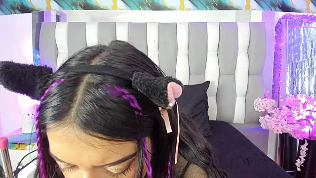 IsaDiiaz online show from February 19, 6:24 am