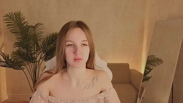 kianawhite online show from December 15, 3:17 pm