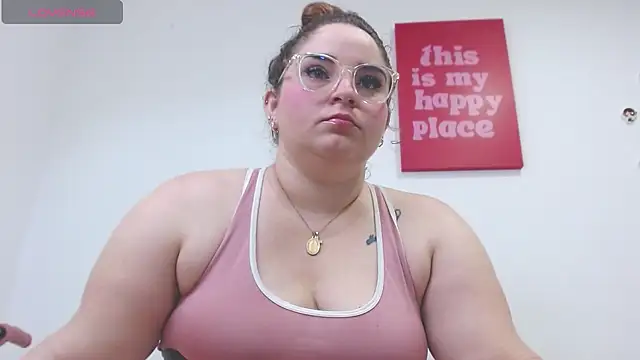 AmandaaWats online show from April 6, 10:44 pm