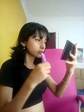 xoxo milk online show from October 12, 6:43 pm