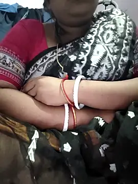 Deborbhavi222 online show from May 5, 5:16 pm