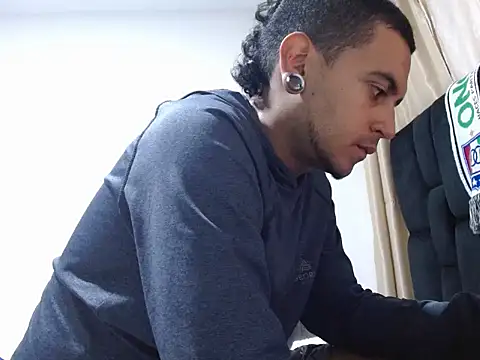 Carlandelli1 online show from October 5, 3:00 am