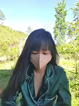 Helen-Tran online show from October 19, 1:40 am