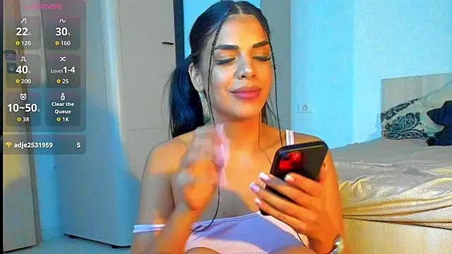 AylinHazellx online show from November 26, 8:21 pm