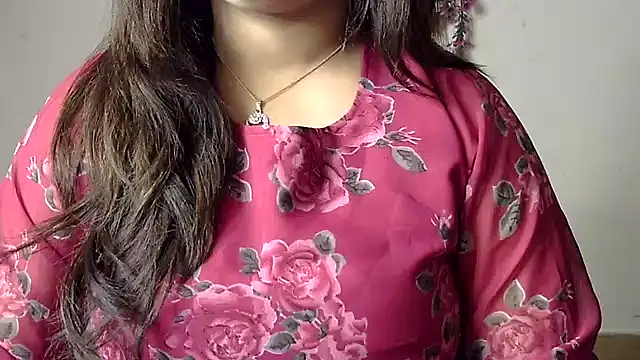 Aaliya02 online show from June 16, 10:38 am