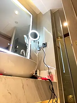 miumiu-66 online show from November 2, 12:36 am