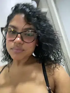 miiabrown18 online show from October 21, 1:42 am