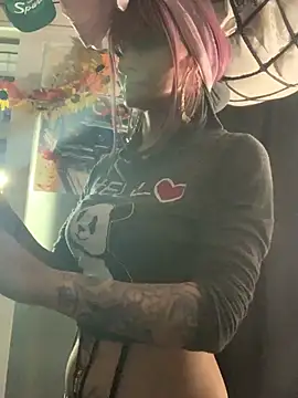 blondebarbiebae online show from March 30, 10:48 am