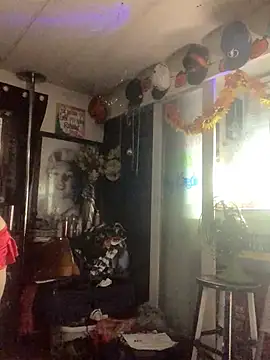 blondebarbiebae online show from April 7, 8:11 pm