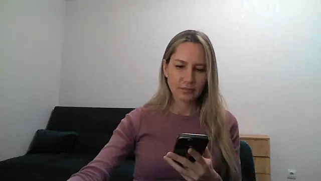 Tavriena online show from November 18, 8:54 pm