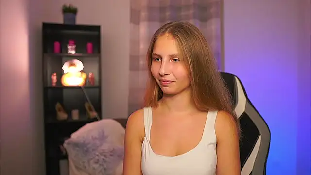 emmie murray online show from December 13, 7:53 pm