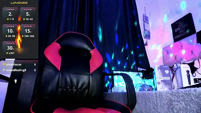 Nicolle Ferran online show from December 18, 7:40 pm