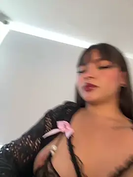 Samantha Hans online show from February 3, 8:23 pm