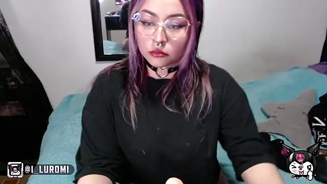 Iluromi online show from November 25, 3:47 pm