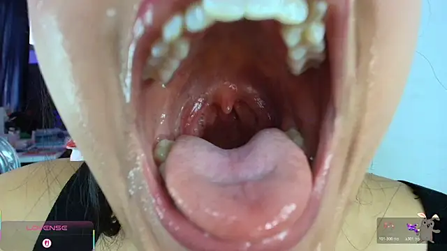 Hinata 21  online show from April 7, 9:17 pm