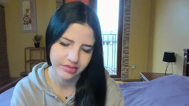 Malibu J online show from November 4, 7:57 am