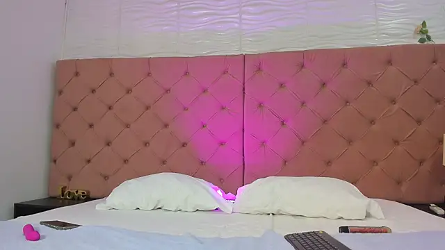 ariana cossio online show from September 30, 3:56 am