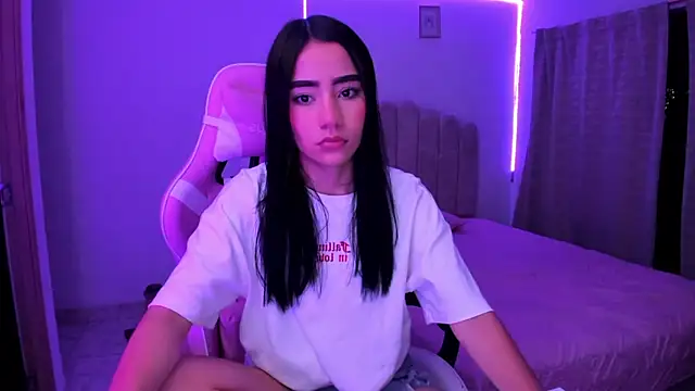 ISABELFORYOU1 online show from October 6, 12:27 am