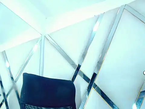 AuroraRoss online show from September 25, 4:22 am