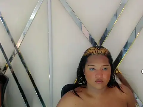 AuroraRoss online show from November 29, 7:29 pm