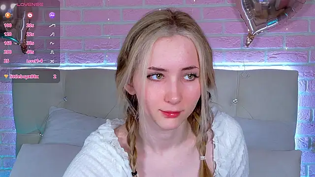 LiraKink online show from November 22, 4:37 am