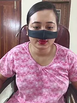 Love Queen11 online show from April 18, 6:38 am