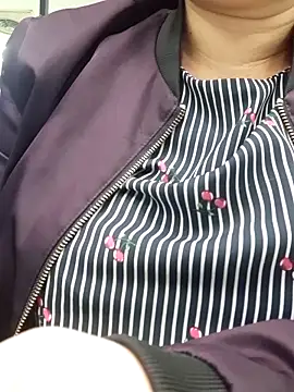 Kimkhaepretty online show from December 16, 6:41 am