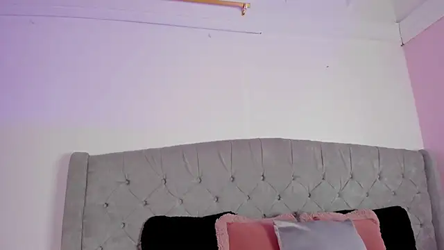 melevansxs online show from December 2, 10:23 pm