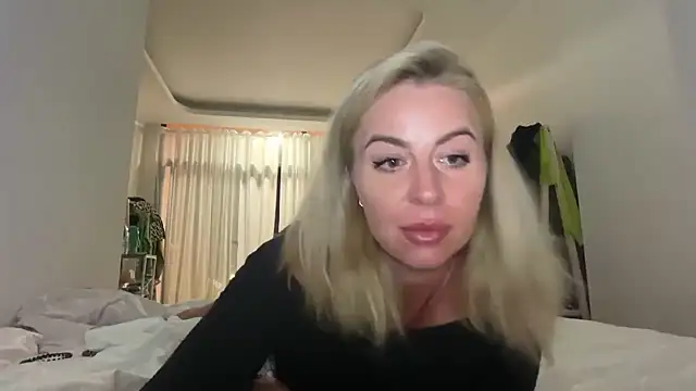 Miravynn online show from February 3, 5:28 pm