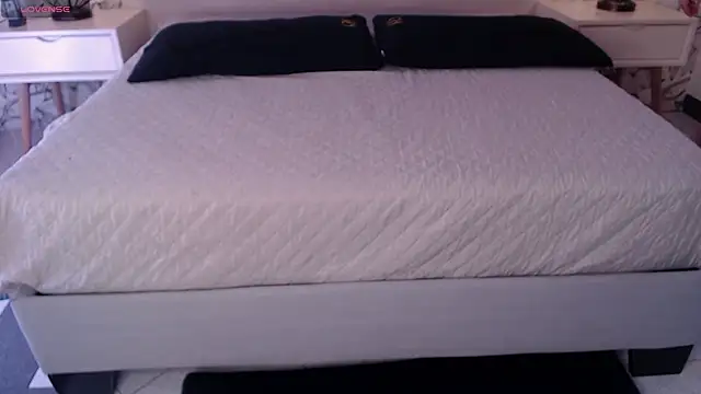 Adrianna5  online show from October 28, 11:49 am