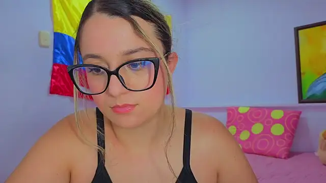 katiaa lovv online show from June 4, 7:40 pm