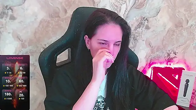 Irwi Tomboy online show from April 25, 1:41 pm