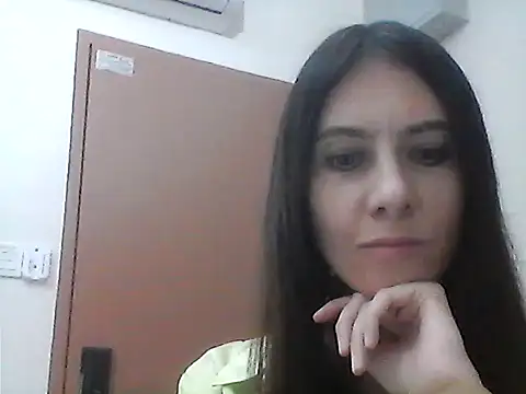 Thaylini online show from January 11, 2:55 pm