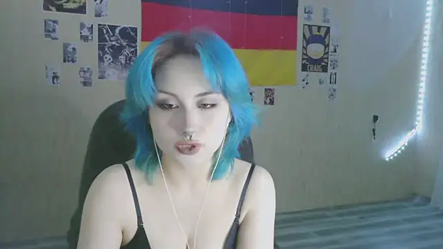 LeisaHopperstad online show from January 13, 5:17 pm