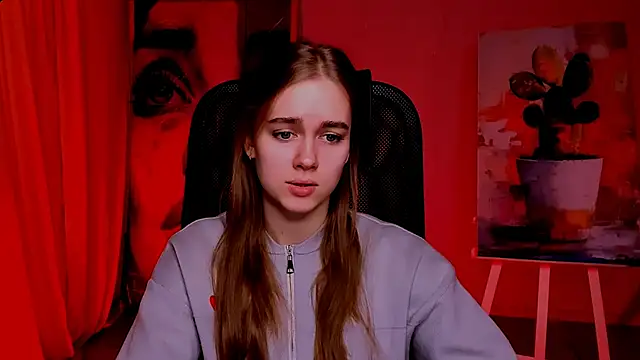 JuneWoods online show from April 15, 7:20 am