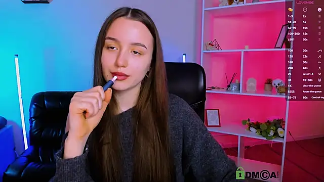 leslie bird online show from November 15, 9:54 am