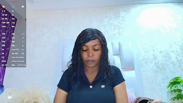 Layla lell online show from April 11, 12:42 pm