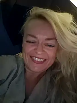 demidelightfulxx online show from October 18, 9:49 pm