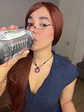 Capricho 01 online show from April 13, 5:58 pm