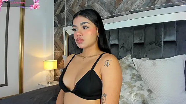 NaylaGrey online show from March 5, 11:06 am