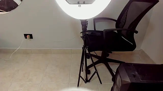 Angelina Roa online show from October 14, 7:27 pm