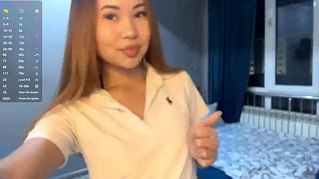 Ur neighbor Kira online show from January 10, 1:16 pm