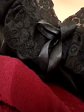 bree-zz online show from December 5, 1:05 am