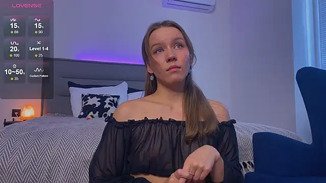 Sienna Mi  online show from October 15, 9:34 am