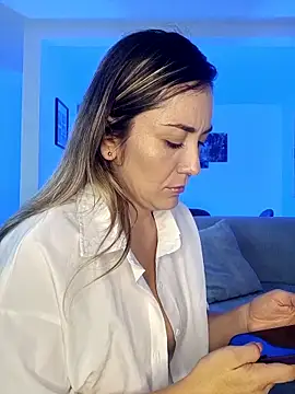 Mariana gom online show from November 16, 4:25 am