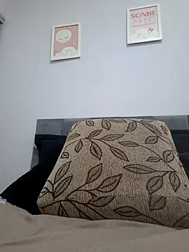 AlinemariaX online show from November 19, 5:46 pm