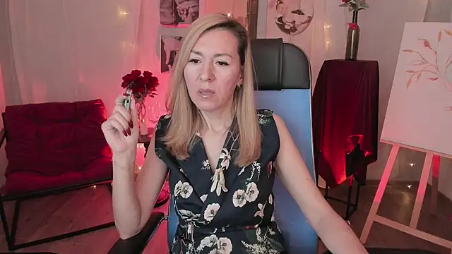 DonnaSmitth online show from March 18, 7:08 pm