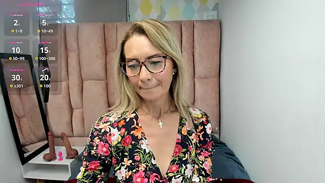 Issa Milf   online show from February 27, 2:28 pm