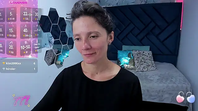 Valery More   online show from April 7, 1:13 pm