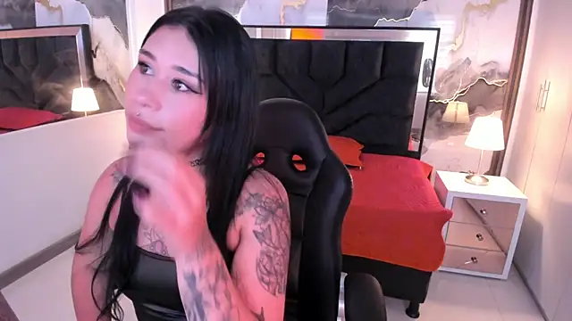 SusanVilla online show from March 28, 7:57 pm